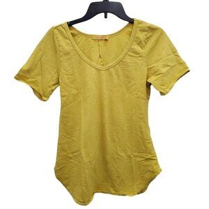 Fresh Produce Women's Mustard Rounded Hem Basic V-Neck Tee Made in‎ USA Size XS